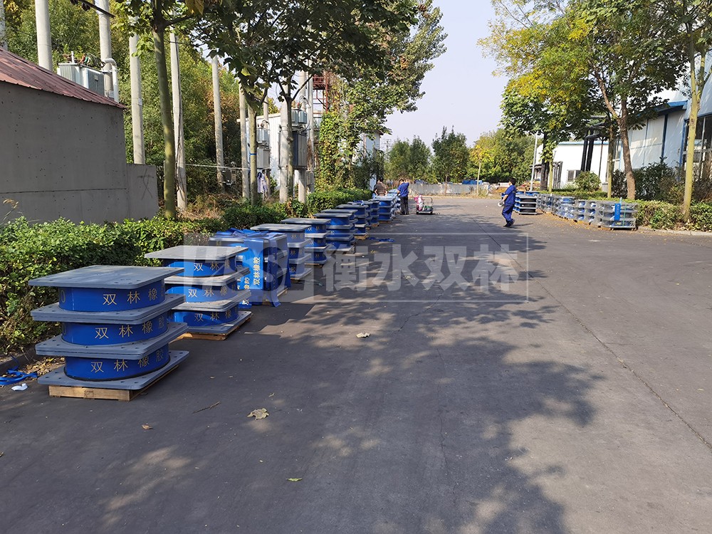 LNR水平力分散型隔震支座生产厂家