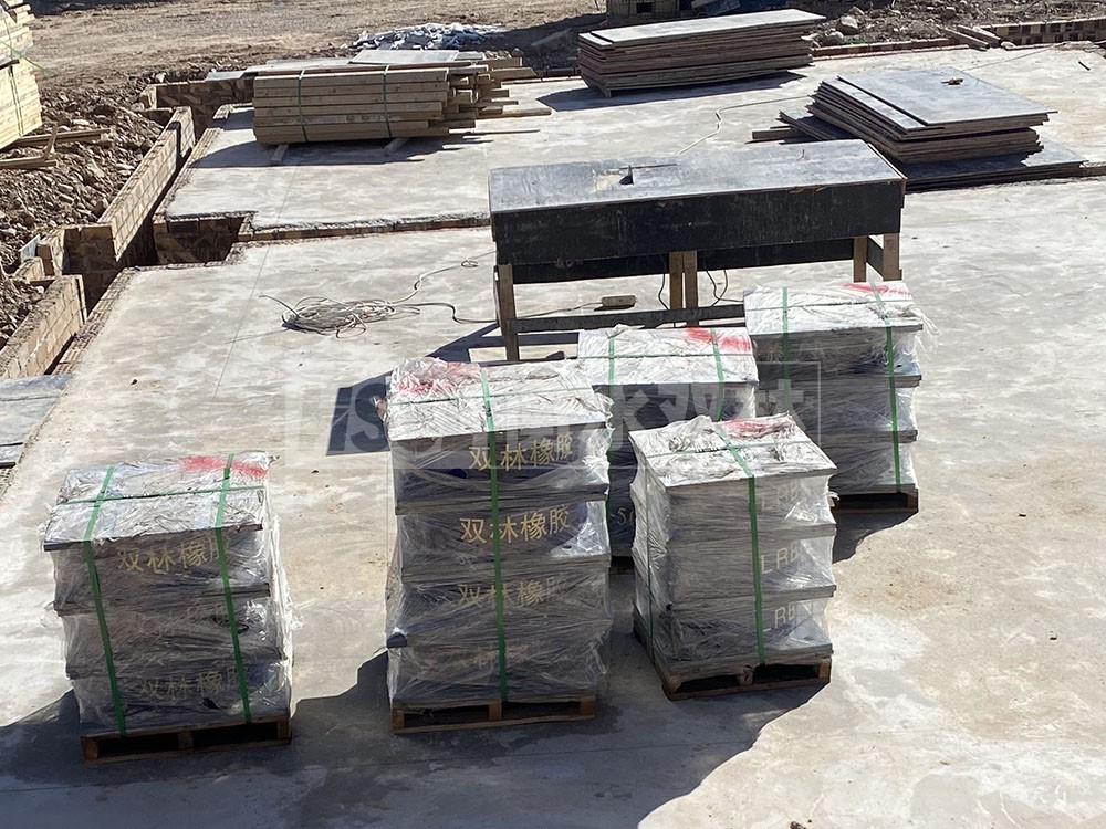 建筑橡胶隔震支座多少钱 建筑矩形高阻尼橡胶隔震支座 摩擦支座价格